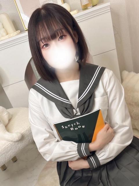 まな(22)
